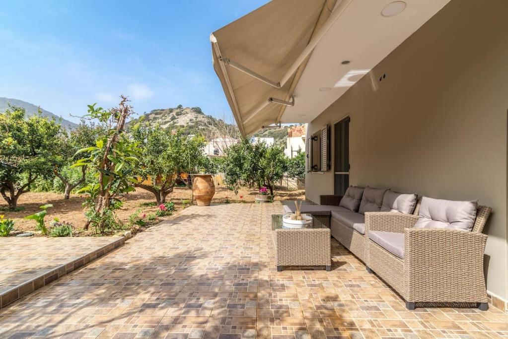 Citrea Stylish House With Garden Near Beach 伊拉克利翁 外观 照片